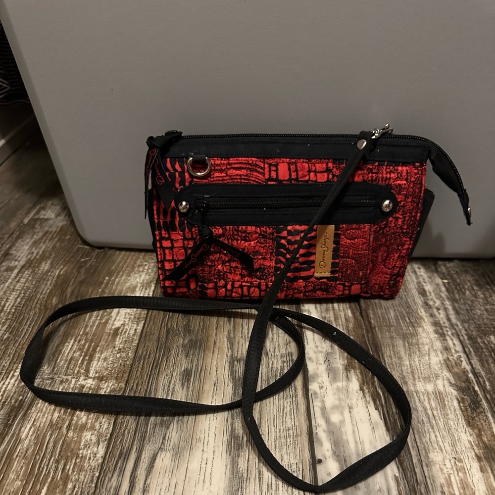 Donna Sharp Wallet Crossbody